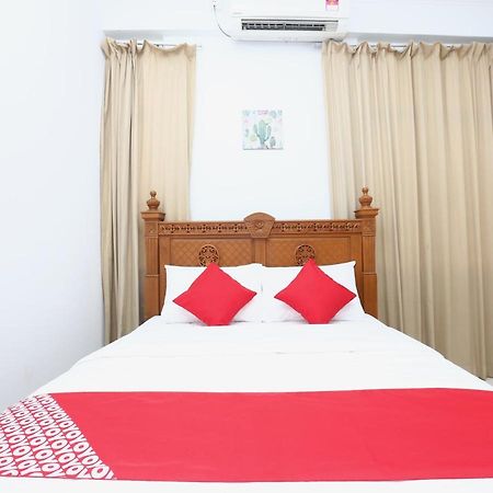 Super Oyo 89435 Nusantara Group Hotel Jertih Екстер'єр фото