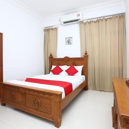 Super Oyo 89435 Nusantara Group Hotel Jertih Екстер'єр фото