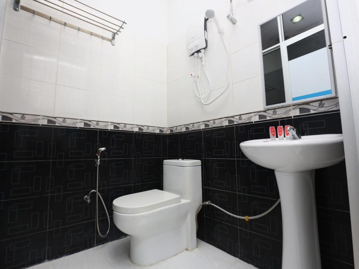 Super Oyo 89435 Nusantara Group Hotel Jertih Екстер'єр фото