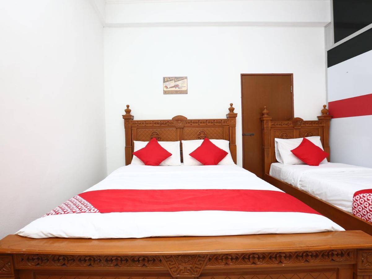 Super Oyo 89435 Nusantara Group Hotel Jertih Екстер'єр фото